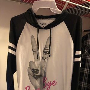 ON FIRE SIZE/medium .